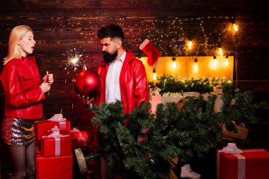 İfade ve insanlar kavramı. Kış trendler ve sezon moda. Noel bomba. Yaratıcı patlama.