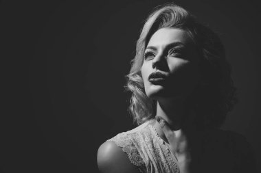 Pinup kadın, vintage, Cilt Bakımı, göz.