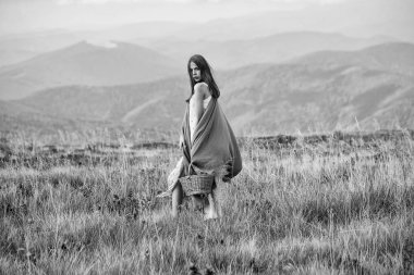 Sahada oldukça sevimli esmer