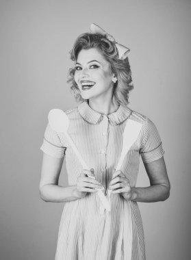 Şef yemek, karısı.