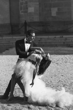 seksi çift güneşli dans düğün açık