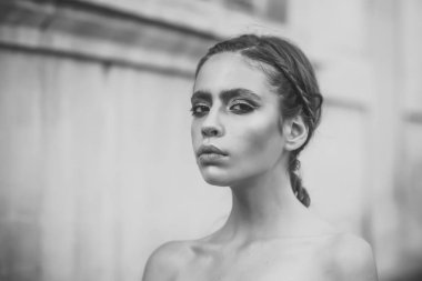 Son saatlerinde yanında bulunanlar, bak, makyaj