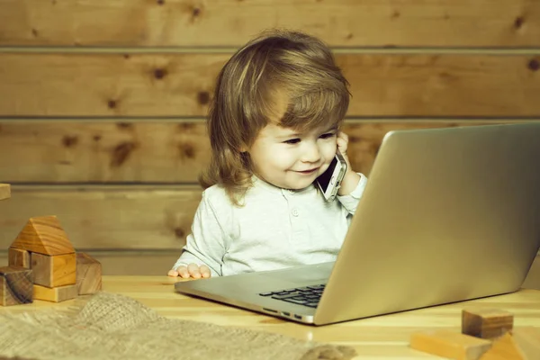 Happy boy at computer — Stock Photo, Image