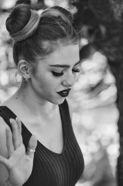 Bahar şehvetli kadın