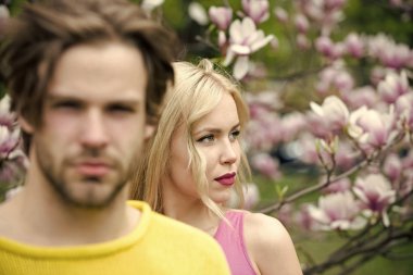 Aile kaç bahar Manolya çiçek içinde.