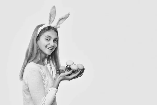 Happy easter girl in bunny ears with colorful painted eggs — Stock Photo, Image