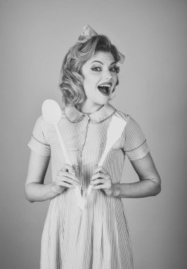 Şef yemek, karısı.