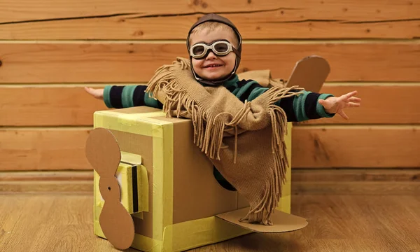 Pilot seyahat, airdrome, hayal gücü.