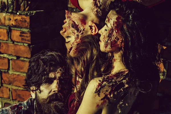 Cadılar Bayramı zombi insanlar