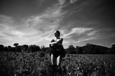 alan kadın ile haşhaş tohumu