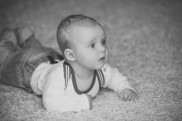 Conceito de desenvolvimento infantil — Fotografia de Stock