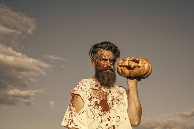 Halloween jack o fener ile kanlı yırtık tshirt erkekte