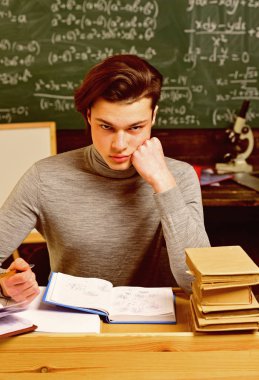 Başarılı öğretmenler bireyselleştirilmiş eğitim planları öğrencileri ile oluşturması. Öğrenci güvenli öğrenme ortamı gerekir. Uluslararası öğrenci online test bireysel yapma
