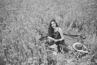 Gazetecilik ve yazma, yaz.