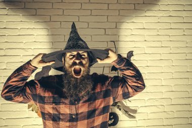 Öfke ile çığlık Cadılar Bayramı Sihirbazı