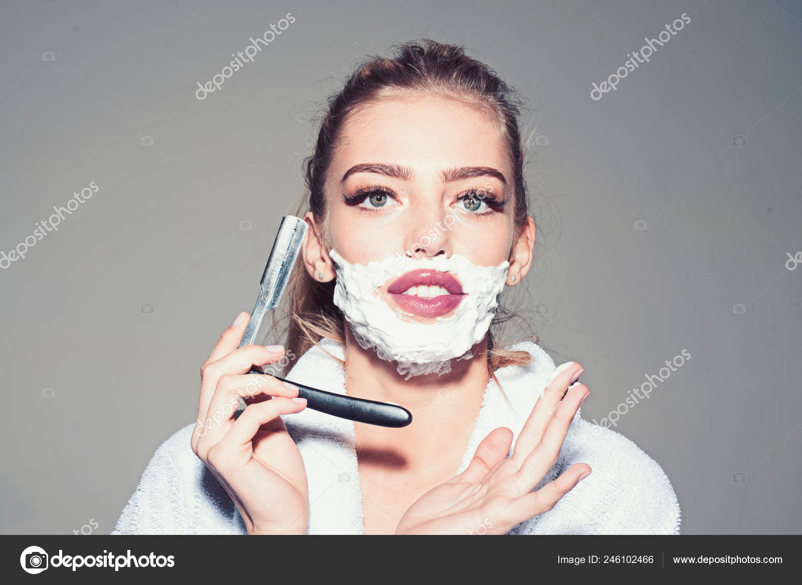 Cuchilla Afeitar Bigote Mujer Chica En La Cara Segura Lleva