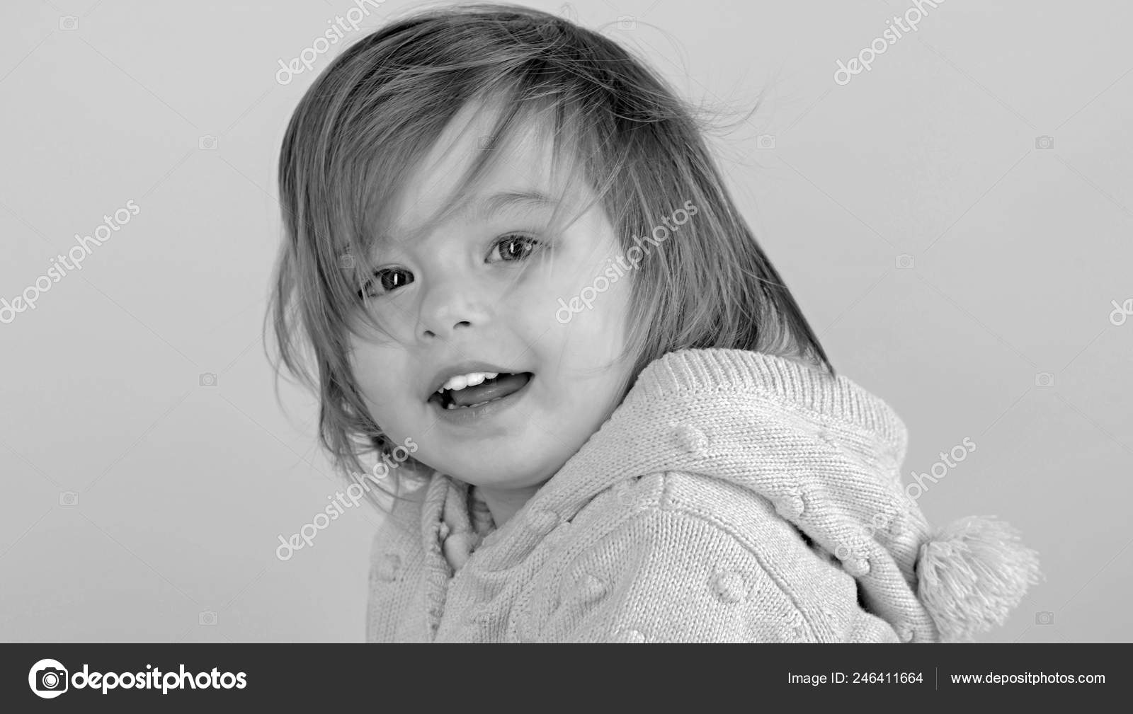 Having Fun Autumn And Spring Kid Fashion Small Happy Girl