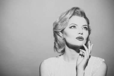 Makyaj ve kozmetik, Cilt Bakımı, pinup kadın.