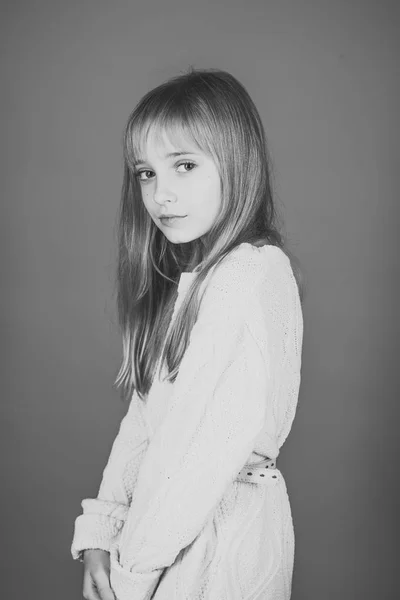 Enfance et bonheur. enfance de la petite fille — Photo