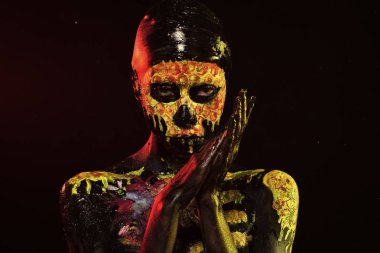 Cadılar Bayramı gün ölü kutlama