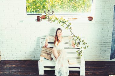 Romantik yazar adlı şiir kitabı. şiir ve romantik ruh hali