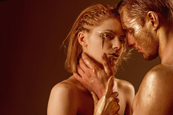 Интимные и чувственные моменты пары. интимный момент сексуальной пары, пространство для копирования
.