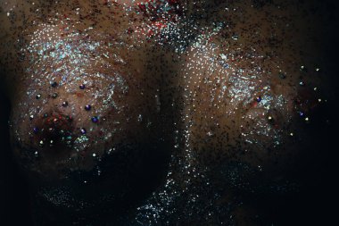 Muayenesi. Meme kanserinin önlenmesi. Göğüs kanseri. Doğal ve güzel. Plastik Cerrahi. Xxl ve Xl boyutu. Kadın sağlığı. Bodyart mı? Kozmetoloji. Çıplak kadın göğsü. Mamografi.