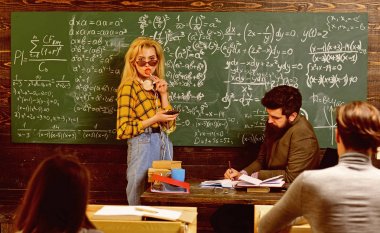 En iyi eğitimciler yaşam boyu öğrenen olmanın önemini unutmayın. ollaboration öğretmen ile öğrenci başarısı için faydalıdır.