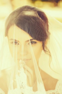 güzel gelin peçe altında