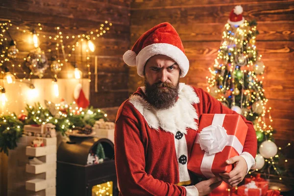 Retrato de um Pai Natal maduro brutal. Feliz Natal e feliz Ano Novo . — Fotografia de Stock