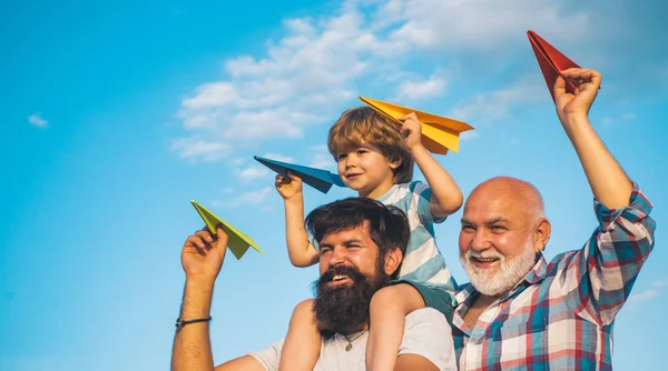 Glücklicher Vatertag. Großvater begeistert — Stockfoto