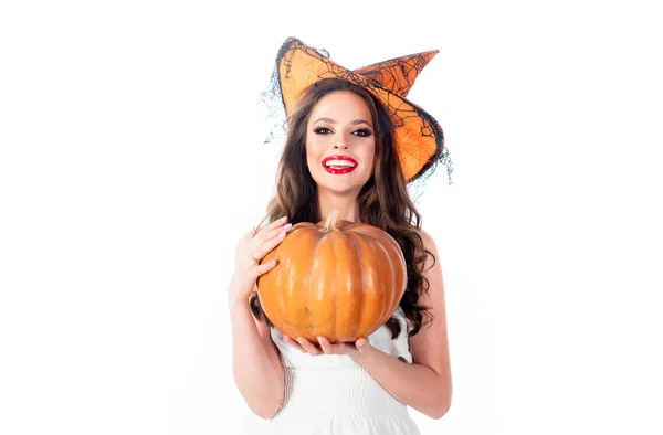 Beautiful surprised woman posing in witches Halloween costume - isolated on white background. Happy Halloween. Witch. Happy Halloween Witch with bright make-up. — ストック写真