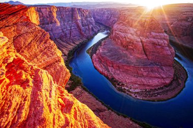 Arizona Horseshoe Virajı Büyük Kanyon 'da.