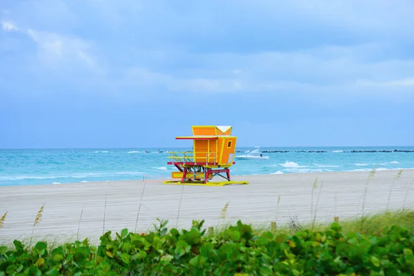 Lifeguard Tower Miami Beach, Florida. South Beach. Travel holiday ocean location concept. — Stock Photo, Image