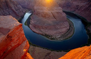 Arizona Horseshoe Virajı Büyük Kanyon 'da.