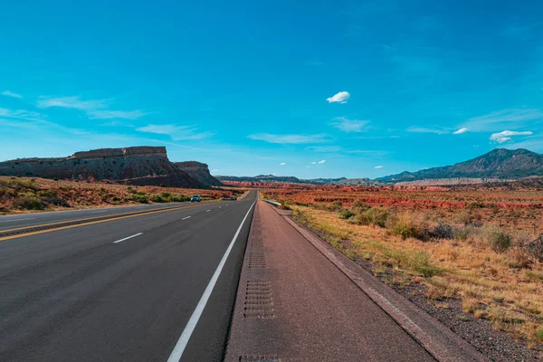 アメリカの風景高速道路。アスファルト道路パノラマ. — ストック写真