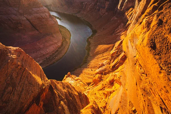 Horseshoe Bend, Page, Arizona. Horse Shoe Bend na řece Colorado, pozadí kaňonu. Horseshoe Bend by Grand Canyon. — Stock fotografie