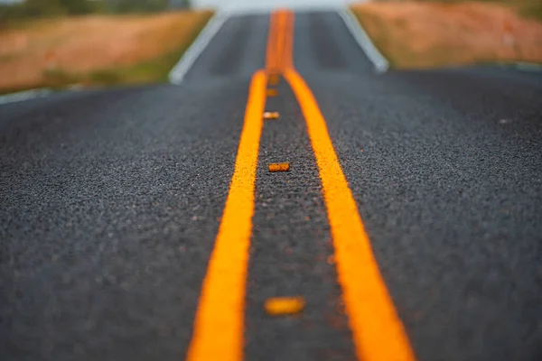 텅 빈 도로. 아스팔트 질감, 고속도로 배경. — 스톡 사진