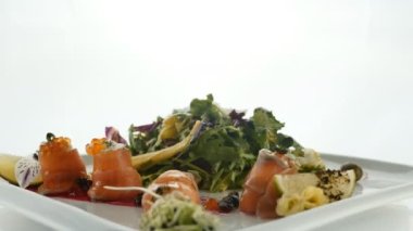 Gastronomi restoranı. Yaratıcı restoran tatlı tarifi konsepti.