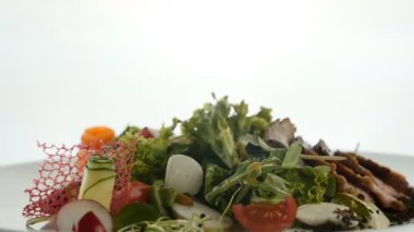 Lezzetli aperatifler, tapas yemekleri. Lüks yemekler, lezzetli yemekler..