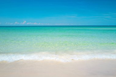 Mavi deniz tasarımı için pankart ya da duvar kağıdı, okyanus dokusu ya da desen, yaz arkaplanı. Güzel deniz yazı ya da bahar soyut arkaplanı.