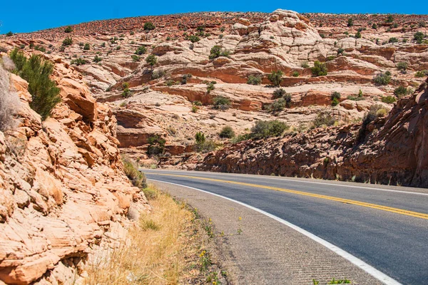 Leere Landstraße in Arizona, USA. Straße in Amerika. — Stockfoto