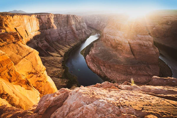 Pôr do sol no Colorado Canyon. Horseshoe Bend, Page, Arizona. Calçado de cavalo dobrar no rio Colorado, Grand Canyon. — Fotografia de Stock