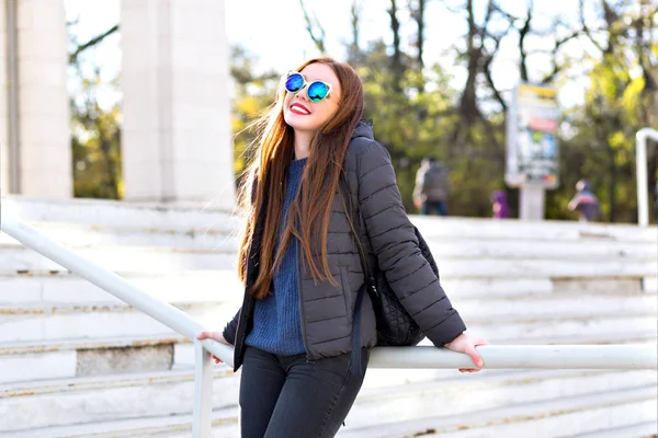 Young Beautiful Woman Stylish Sunglasses Posing Street — Stock Photo, Image