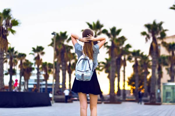 Young Beautiful Woman Walking City Back View — Stock Photo, Image