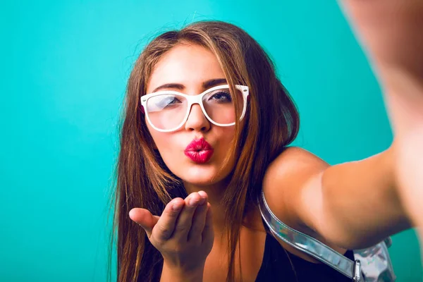 Young Beautiful Woman Blowing Kiss — Stock Photo, Image