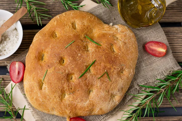 Pan Italiano Plano Horno Focaccia Con Romero Sal Marina —  Fotos de Stock