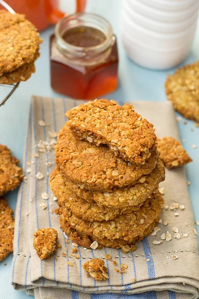 Traditionelle Hausgemachte Anzac Kekse Mit Haferflocken Und Kokosnuss — Stockfoto