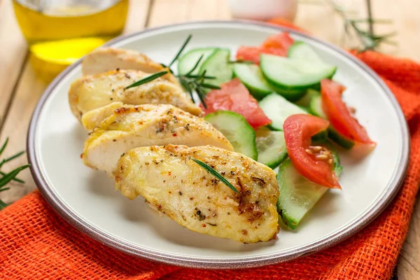 Healthy Oven Baked Chicken Breast Mustard Spices Served Fresh Vegetables — Stock Photo, Image