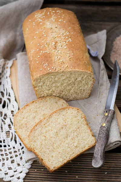 Loaf White Bread Wheat Bran Sesame Seeds — Stock Photo, Image